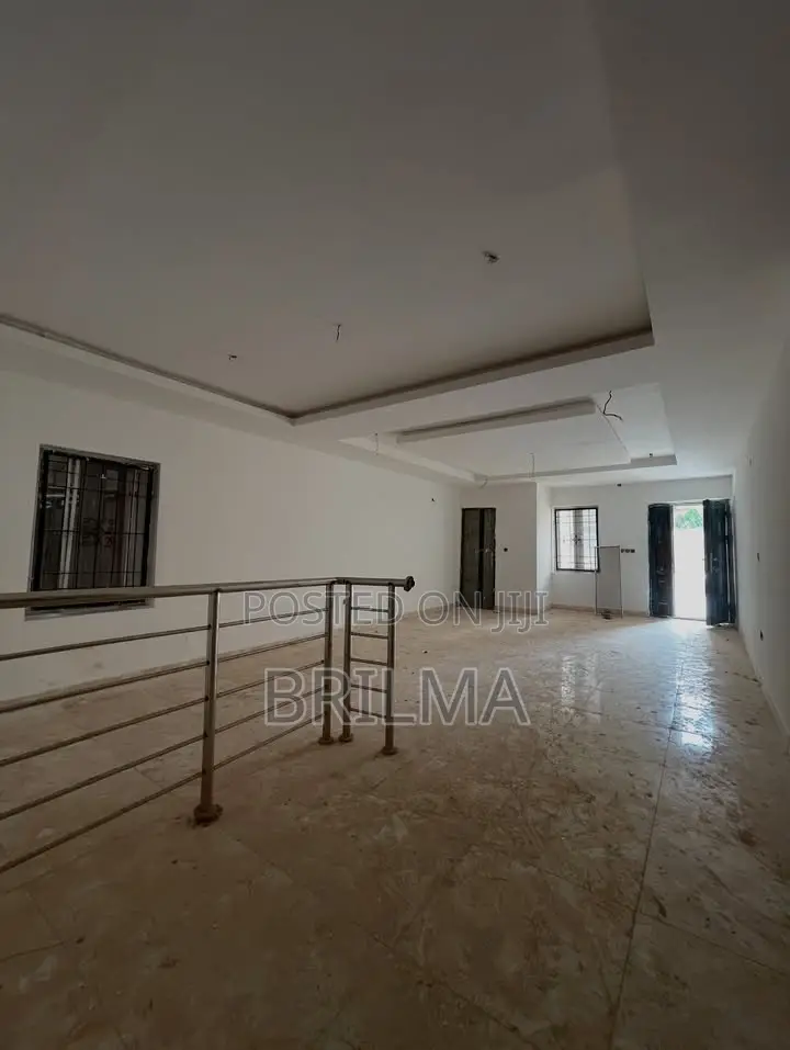 3bdrm Block of Flats in Durumi for sale in Durumi