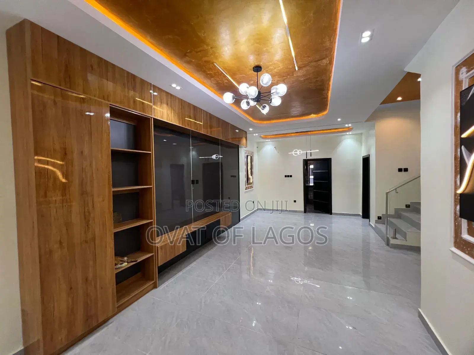 5bdrm Duplex in Osapa London for sale in Osapa london