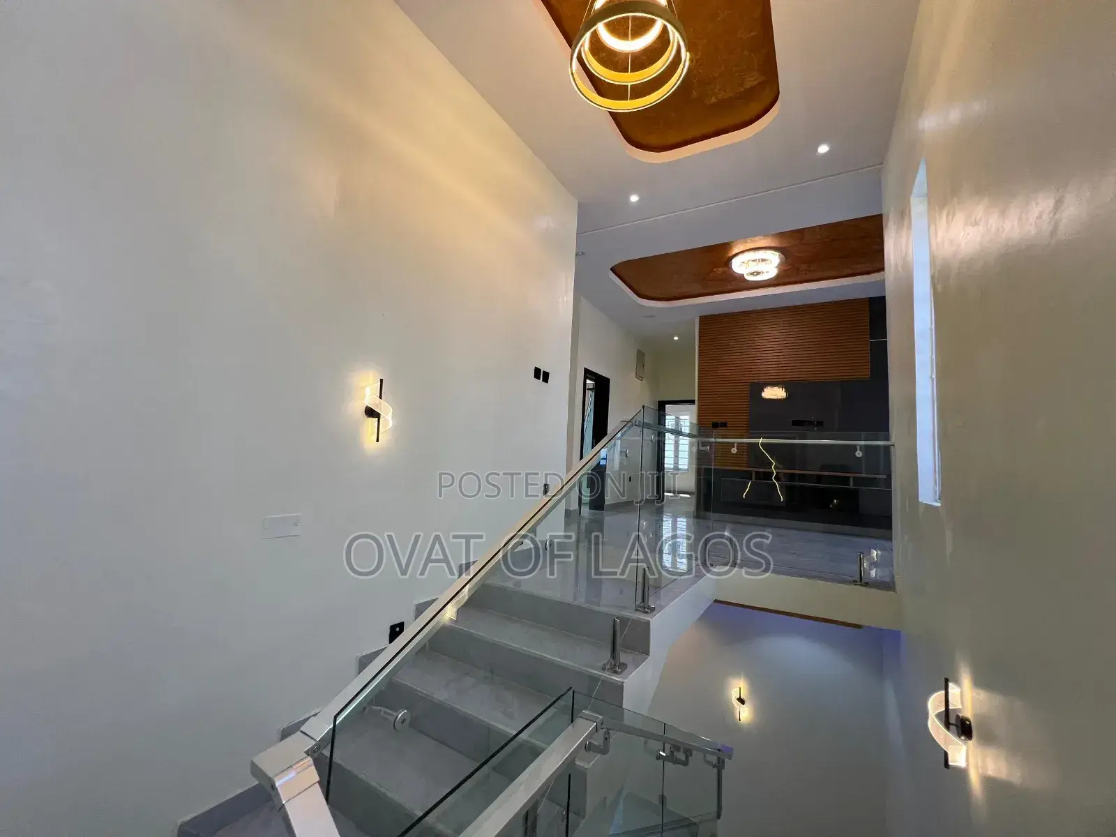 5bdrm Duplex in Osapa London for sale in Osapa london