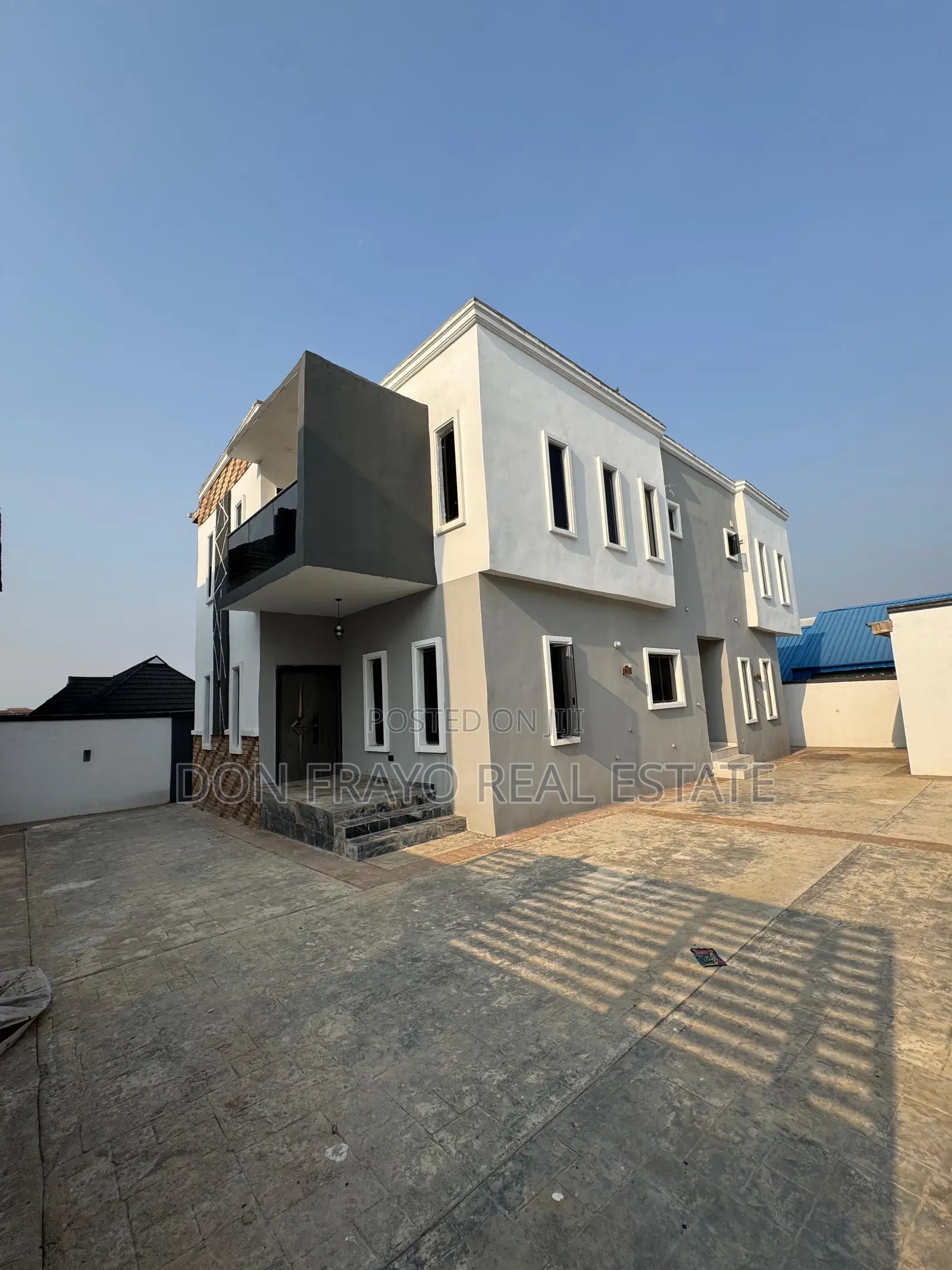 4bdrm Duplex in Kolapo Ishola Gra, Akobo for sale in Akobo