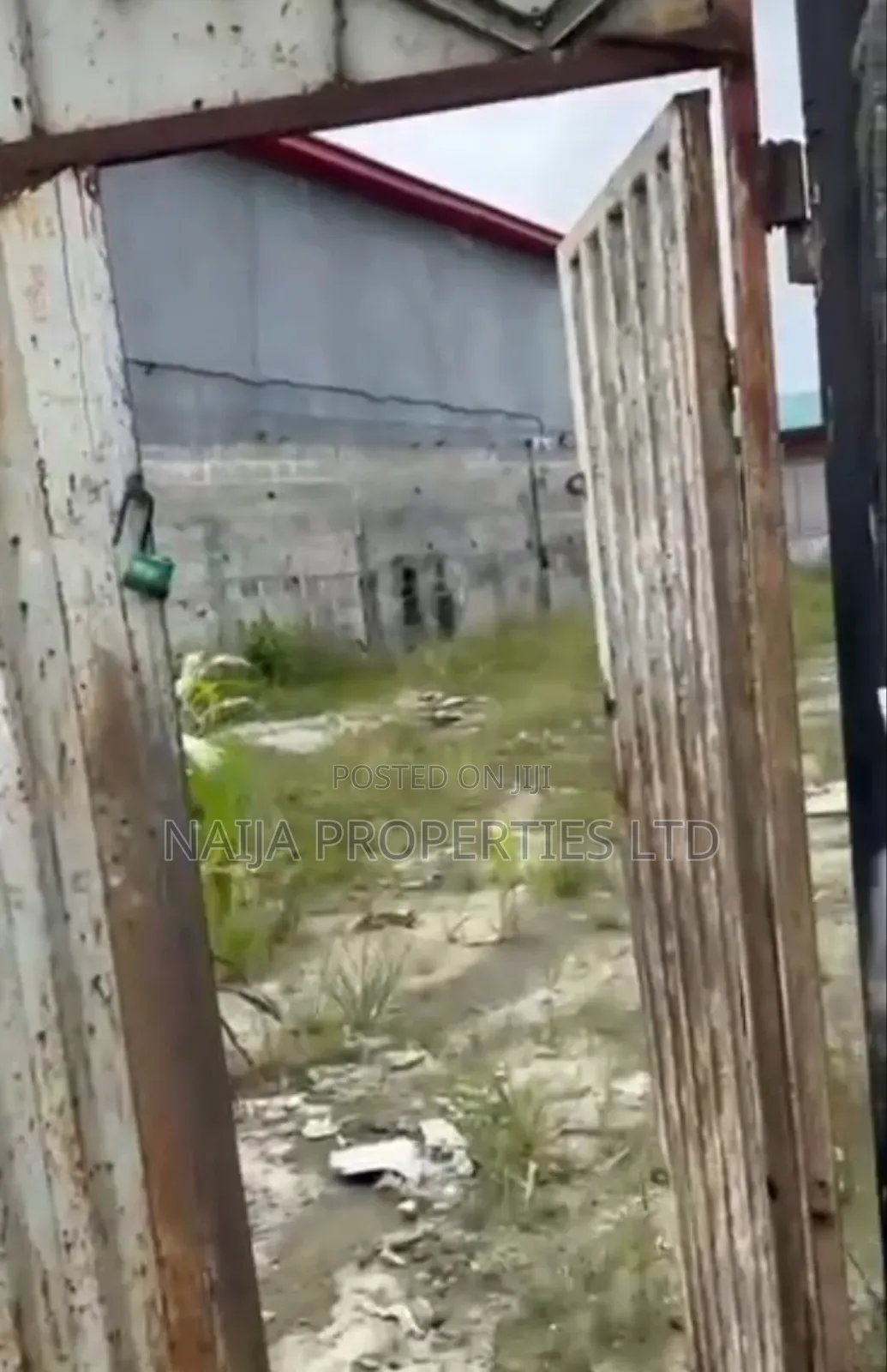 3 Plots Directly on the Express at Baba Adisa,Before Eleko for Sale in Ibeju