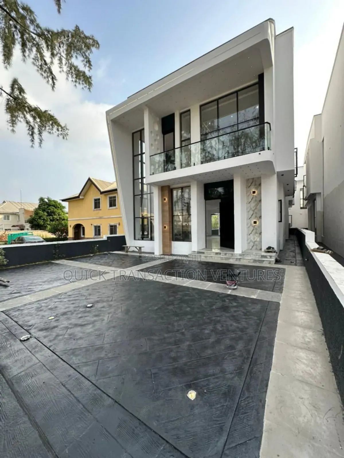 5bdrm Duplex in Megamound Estate, Ikota for sale in Ikota