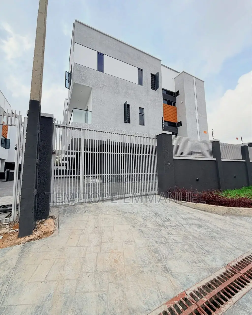 Furnished 4bdrm Duplex in Adeniyi Jones for sale in Adeniyi Jones