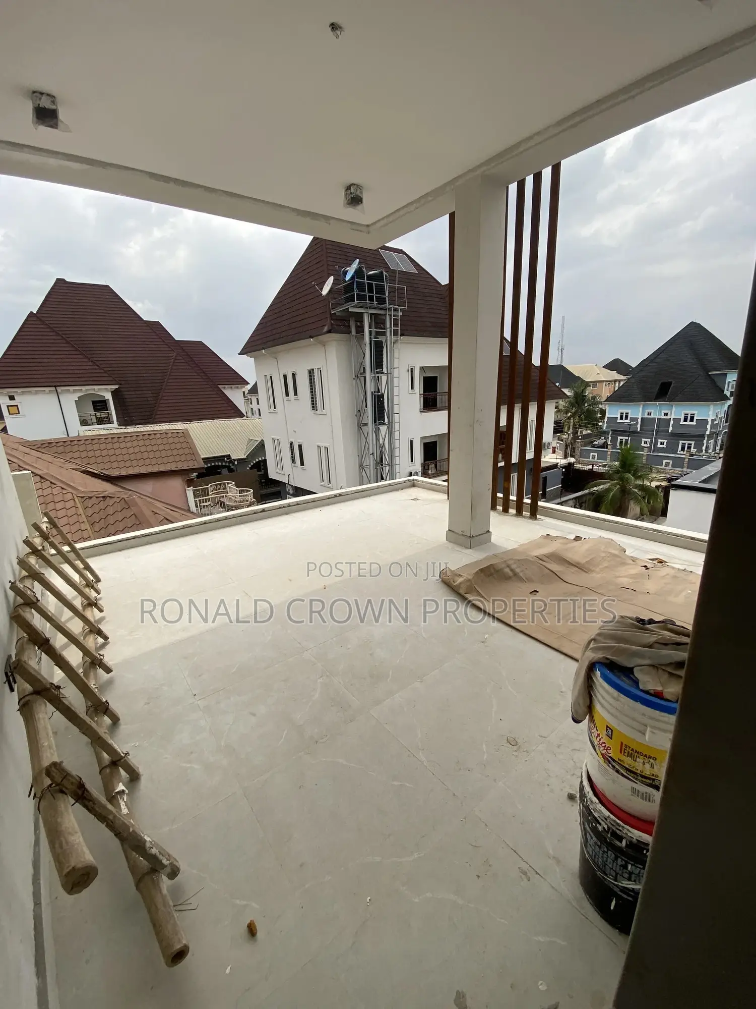 6bdrm Duplex in Ago Palace for sale in Ago Palace