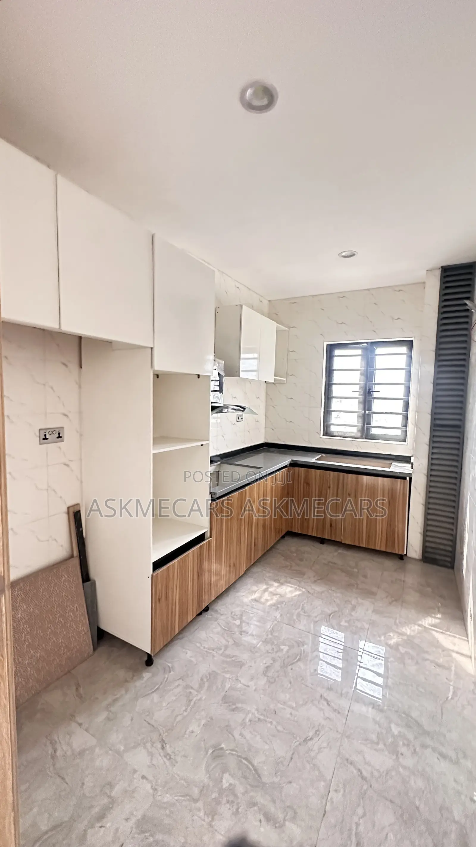 3bdrm Room & Parlour in Gra 1, Abijo for rent in Abijo
