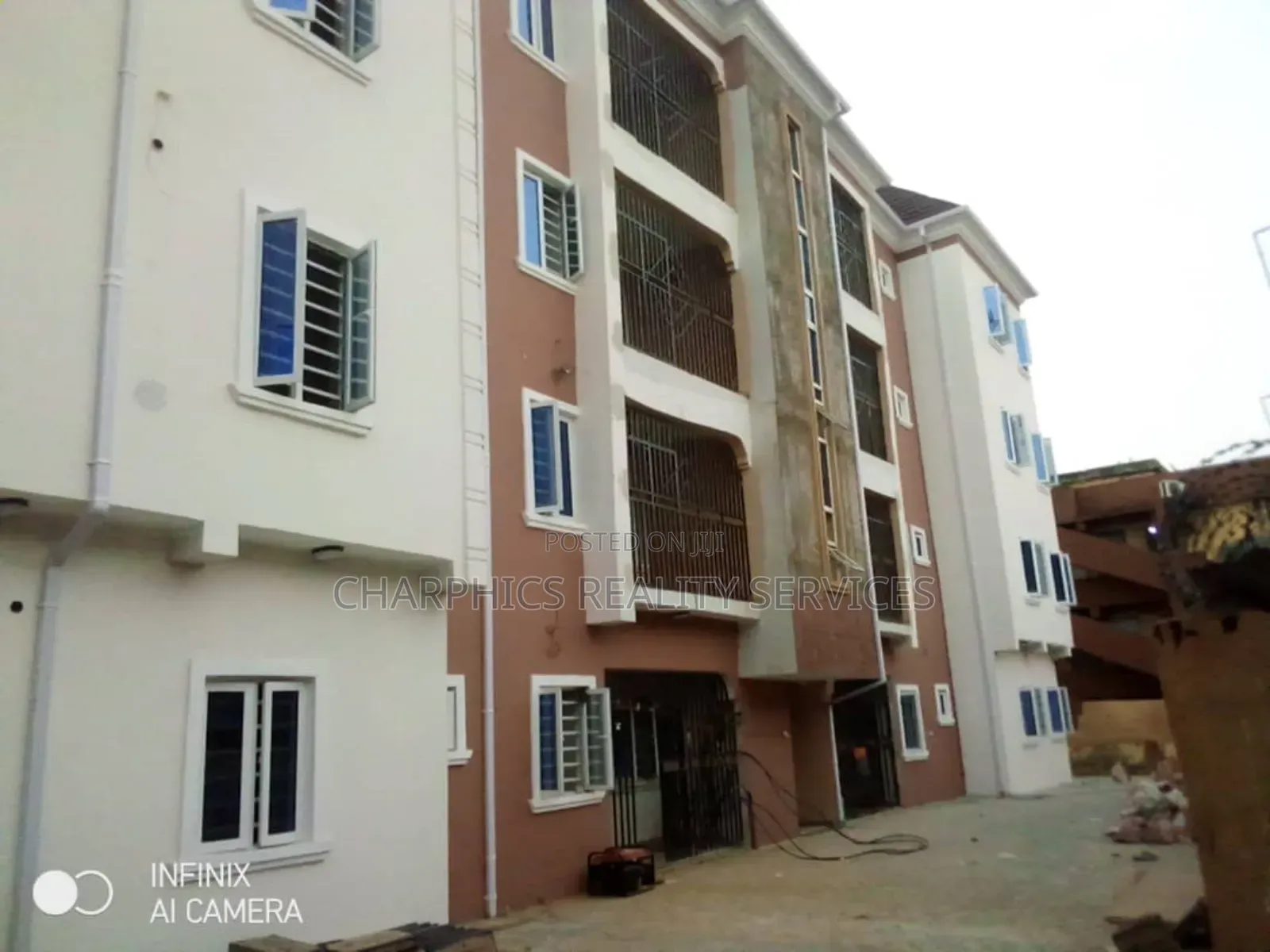 3bdrm Apartment in Ilupeju for sale in Ilupeju