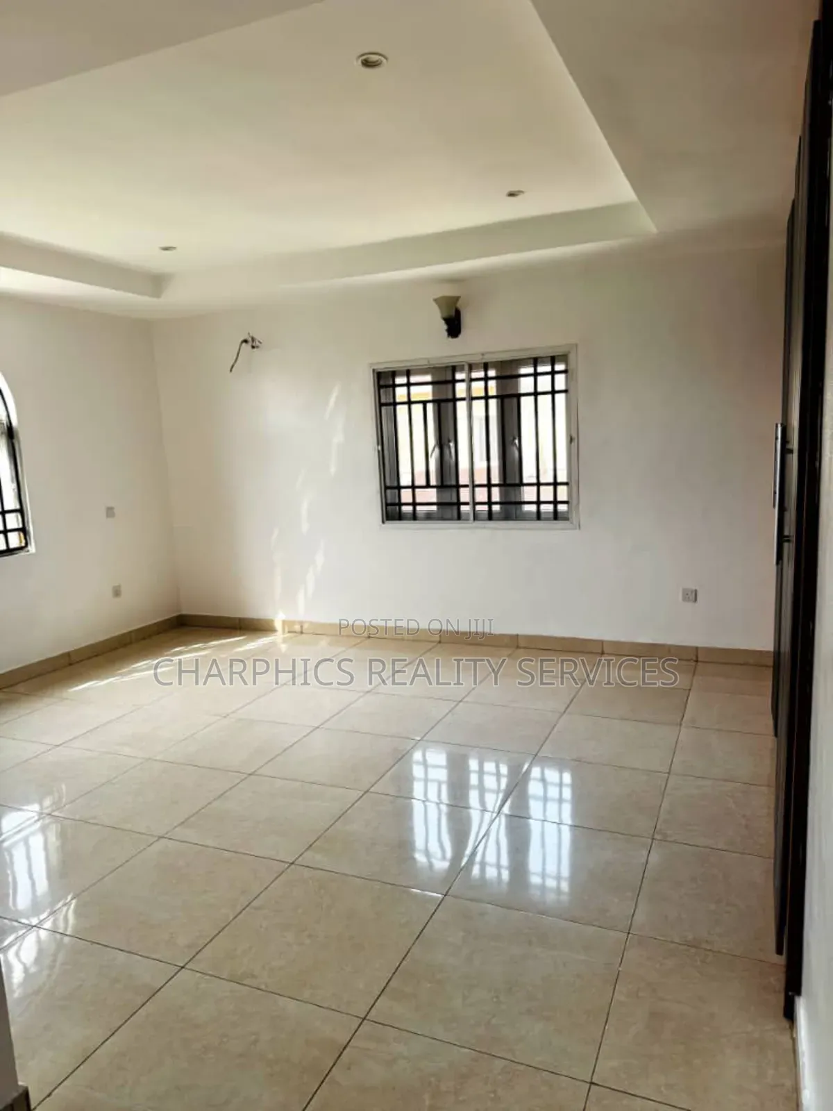 3bdrm Apartment in Ilupeju for sale in Ilupeju
