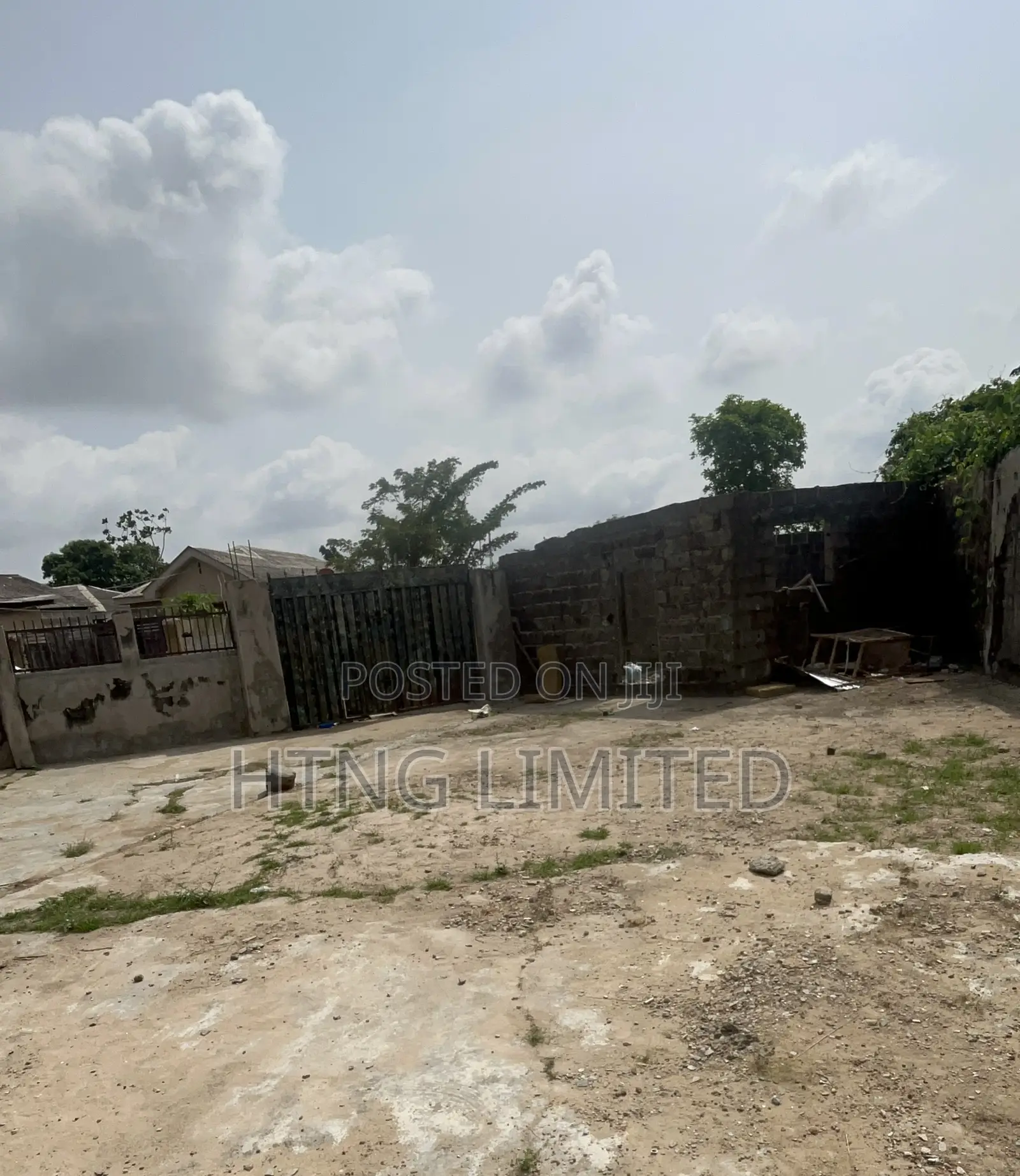 8bdrm Bungalow in Oreta, Igbogbo for sale in Igbogbo