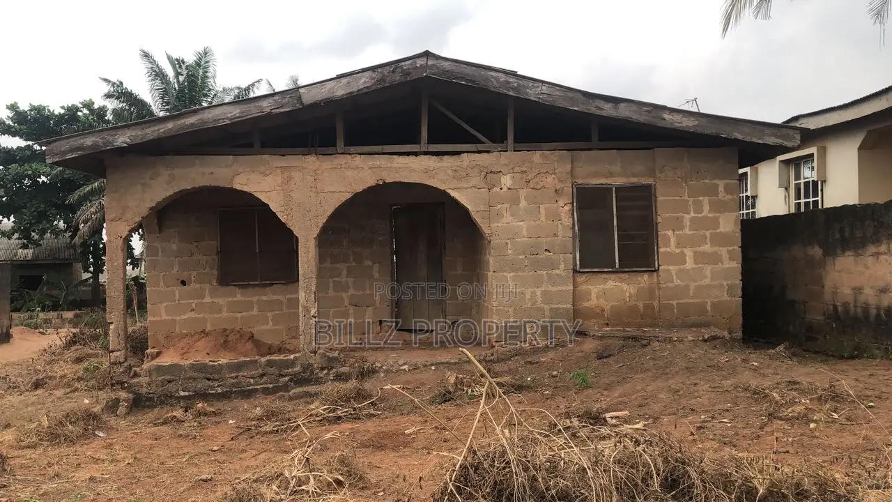 A Tenement 4 Rums Uncompltd on a Full Plot of Land in a Good Environmt in Ado-Odo/Ota