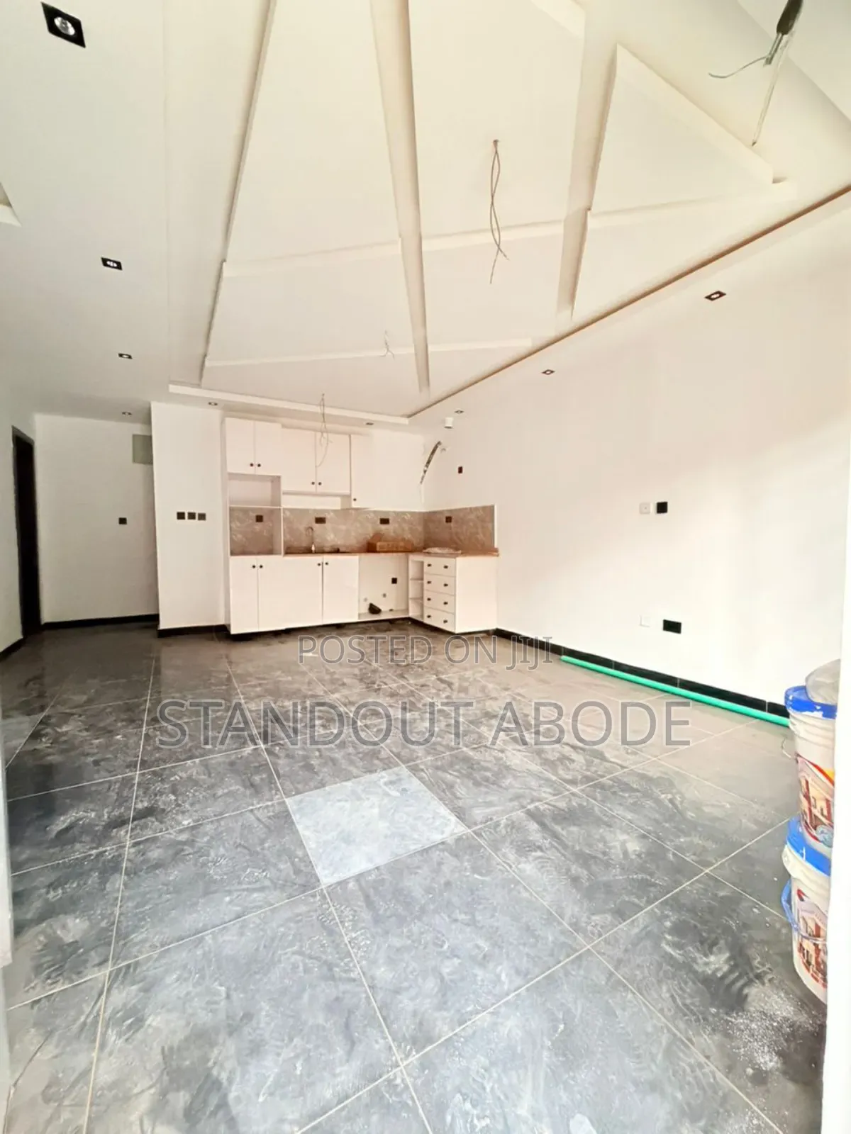 2bdrm Apartment in In An Estate, Allen Avenue for sale in Allen Avenue