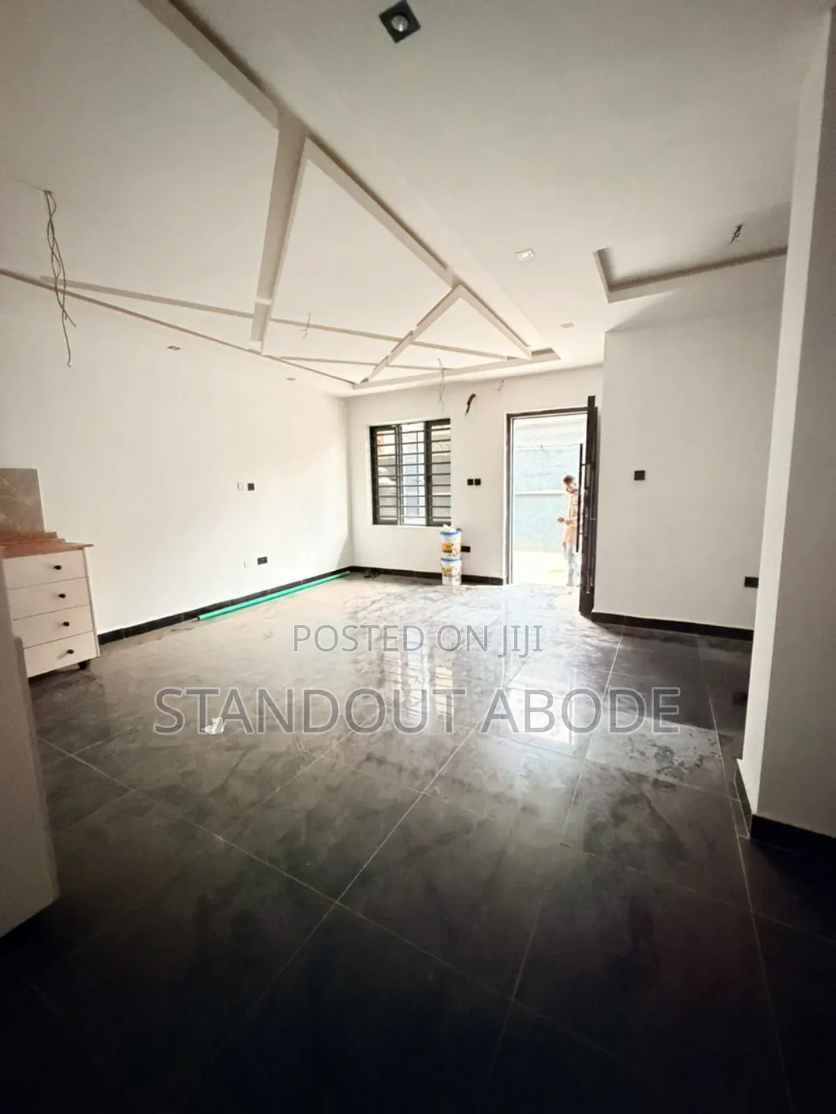 2bdrm Apartment in In An Estate, Allen Avenue for sale in Allen Avenue