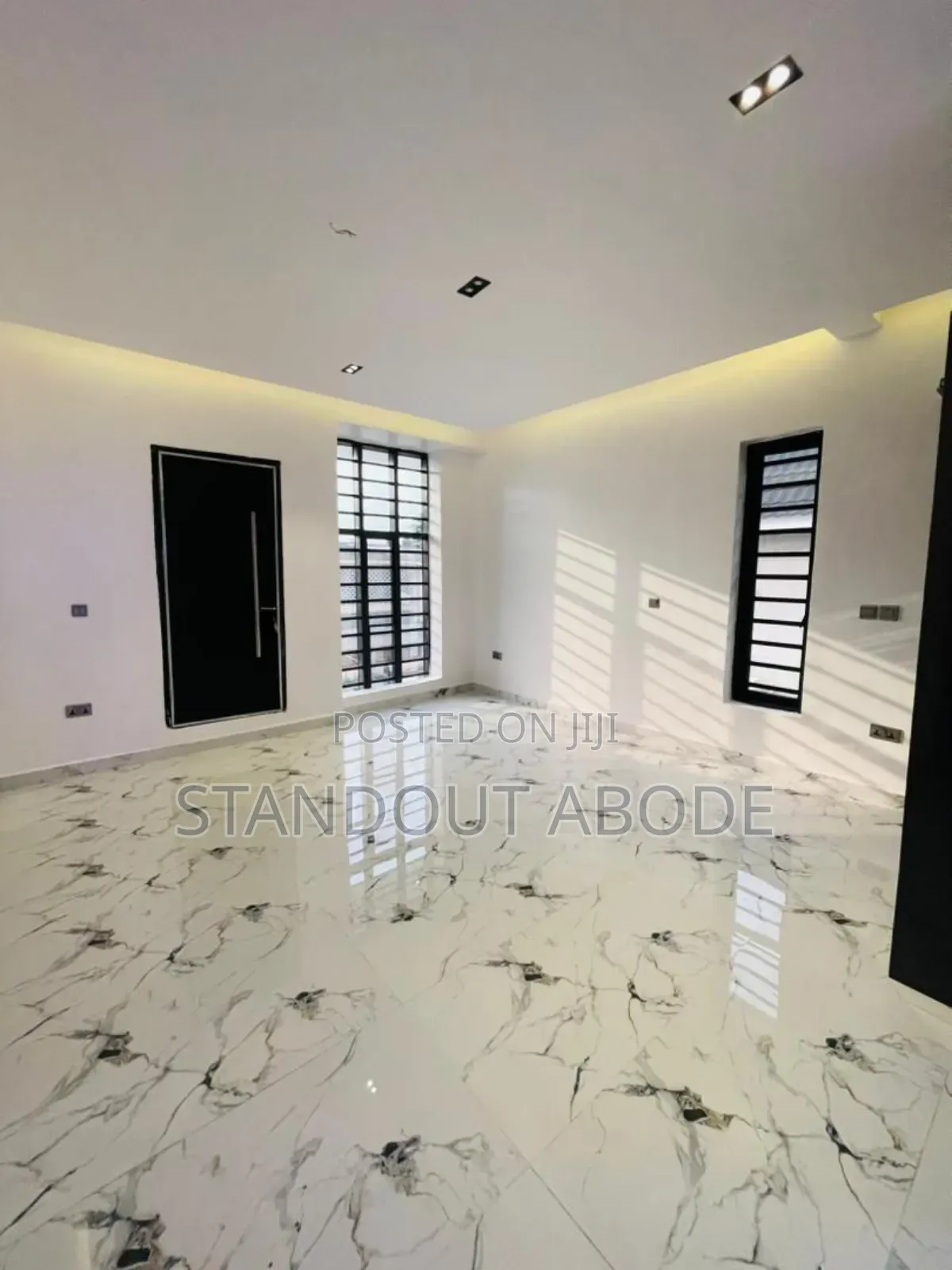 5bdrm Duplex in In An Estate, Adeniyi Jones for sale in Adeniyi Jones