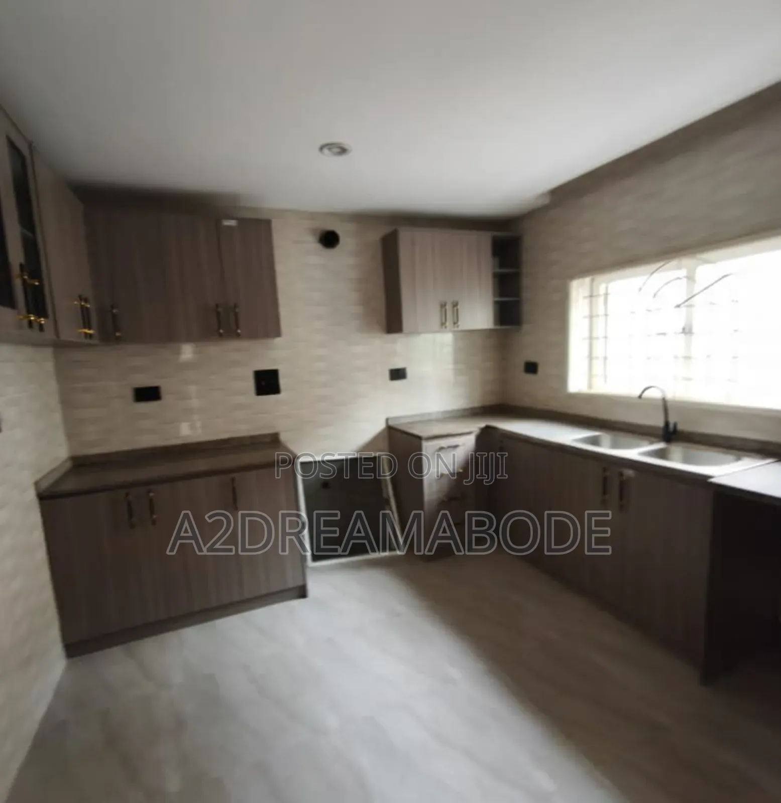 4bdrm Duplex in Ikeja Gra for rent in Ikeja