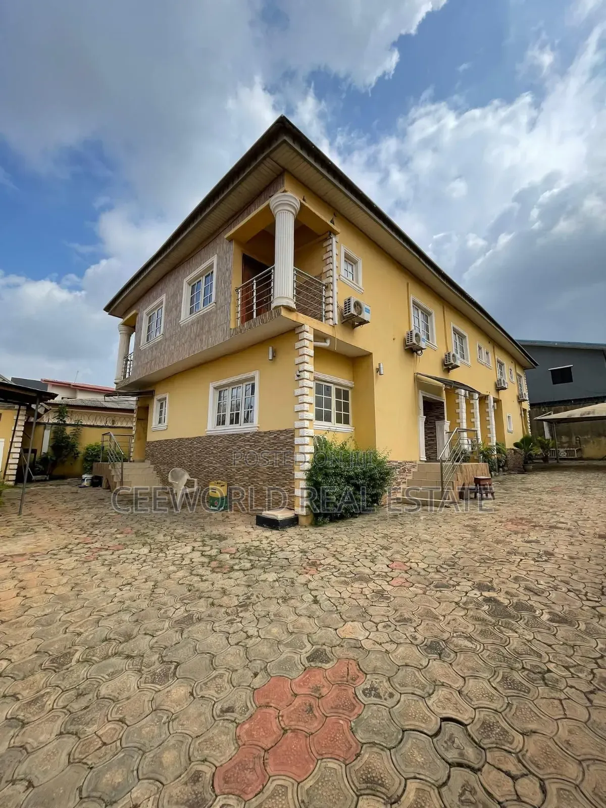 Hotel to Lease at Akala Way Akobo Ibadan in Akobo
