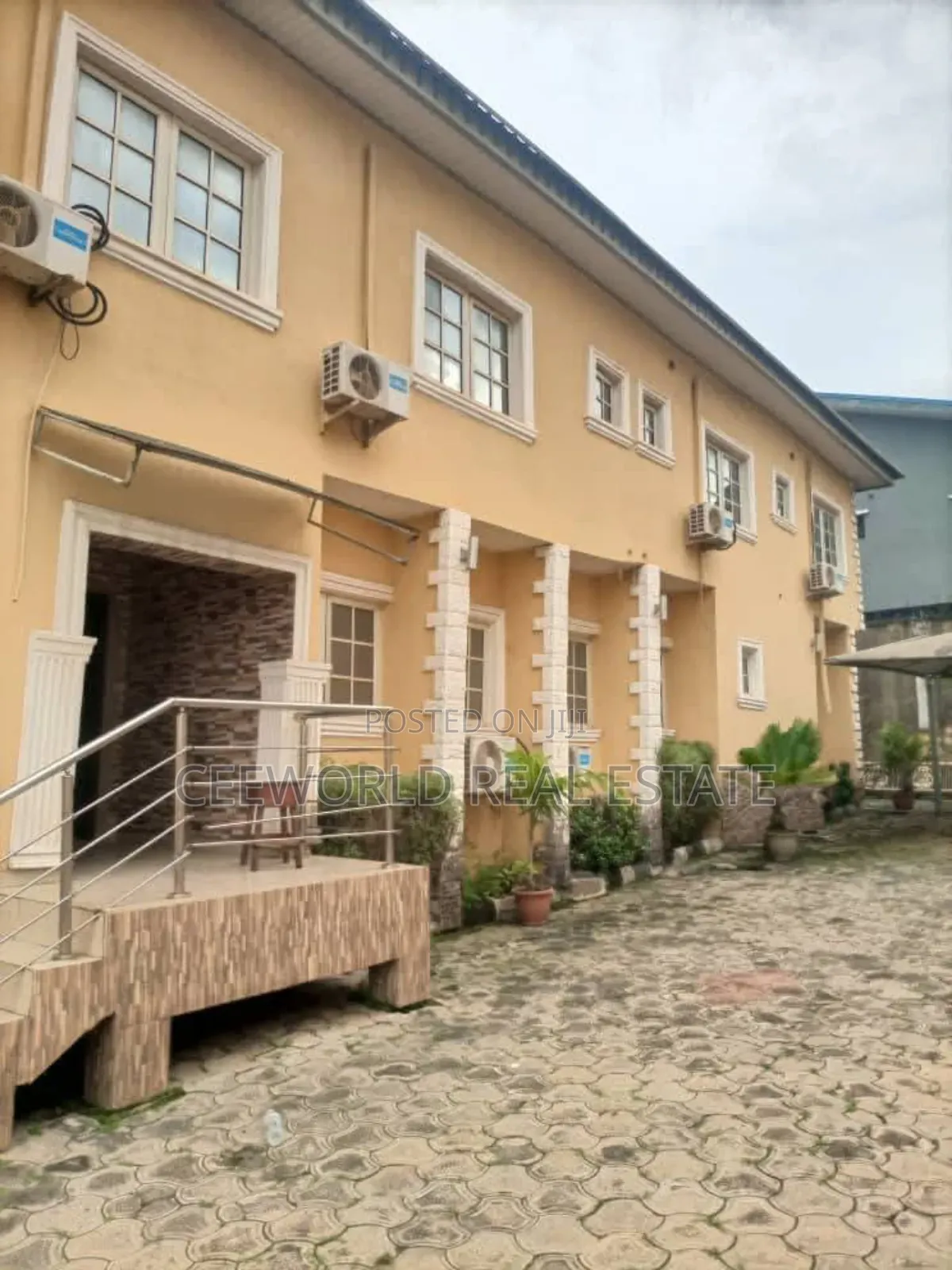 Hotel to Lease at Akala Way Akobo Ibadan in Akobo