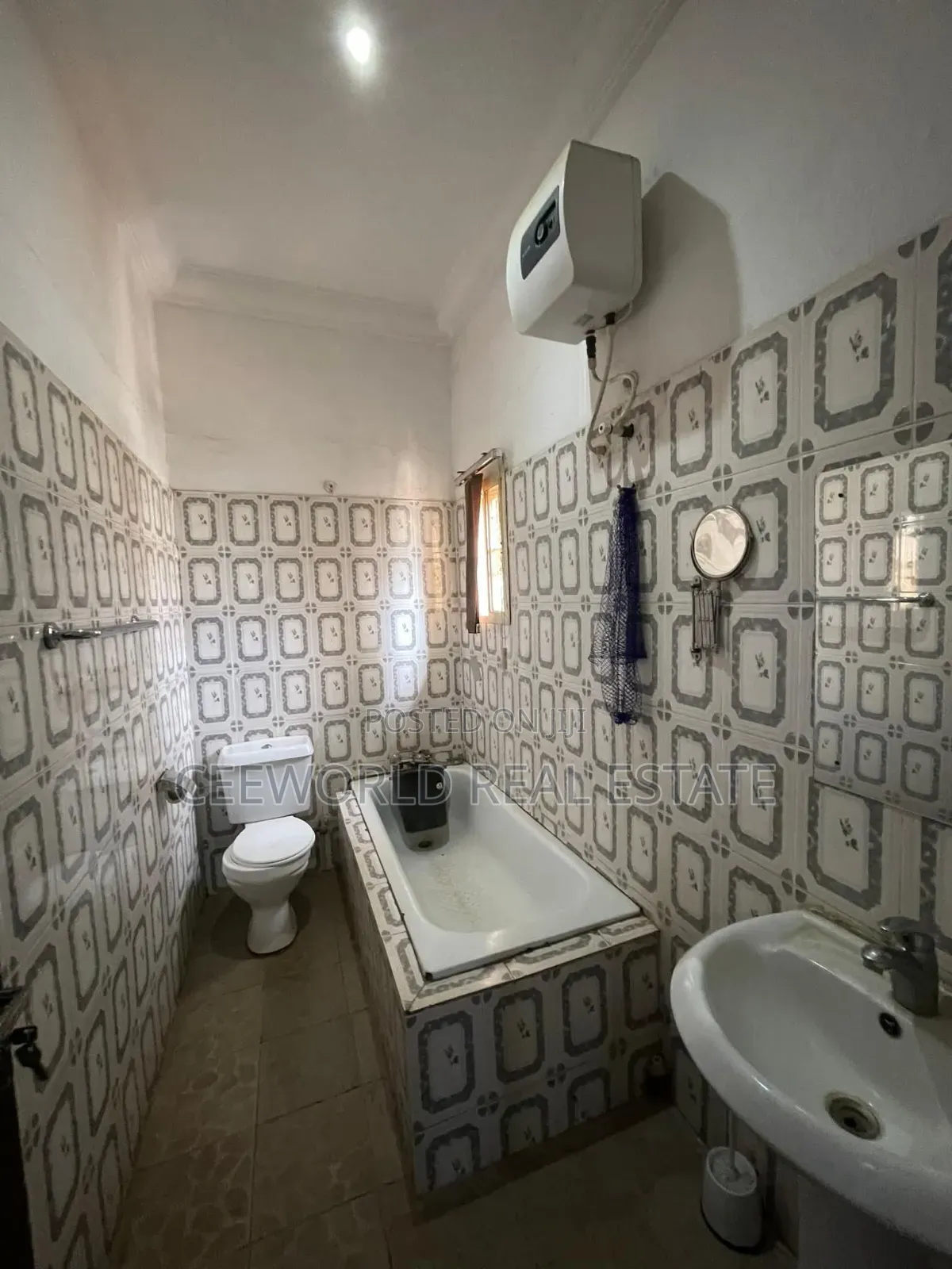 Hotel to Lease at Akala Way Akobo Ibadan in Akobo