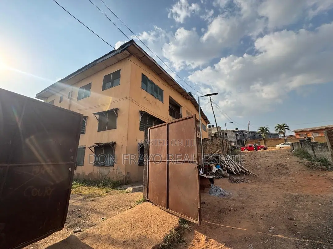 20bdrm Block of Flats in Challenge Road for sale in CHallenge / Ibadan