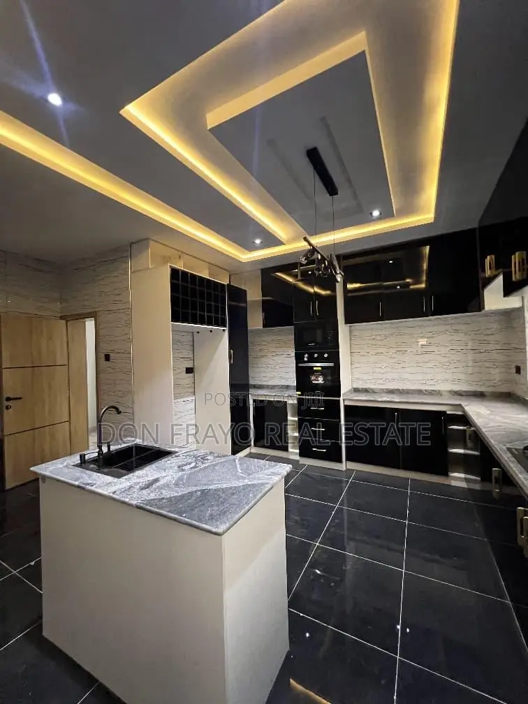 5bdrm Duplex in Akoto Estate Elebu, Akala Express for sale in Akala Express