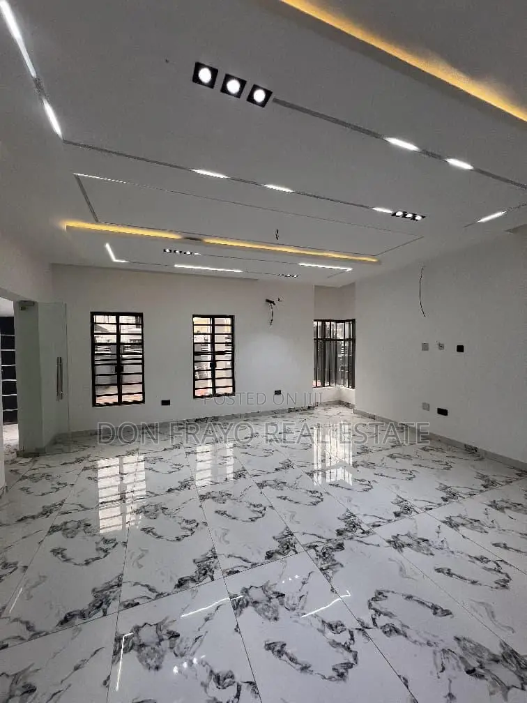 5bdrm Duplex in Akoto Estate Elebu, Akala Express for sale in Akala Express