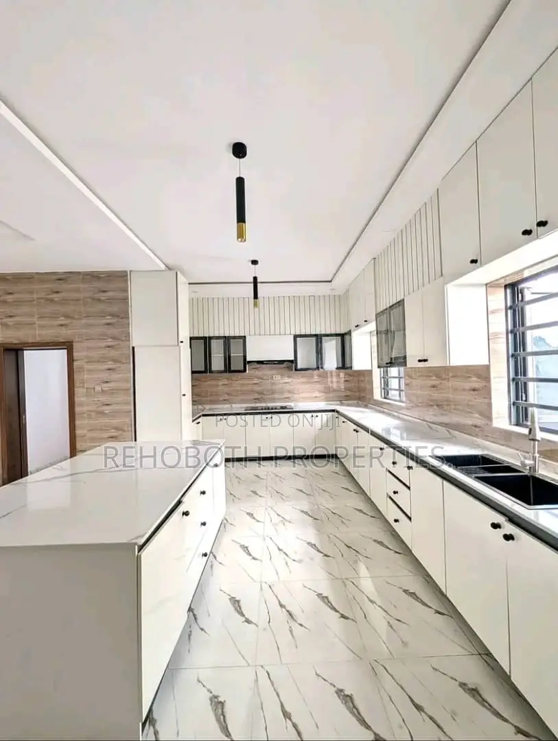 4bdrm Duplex in Chief Lateef Oyelade, Rind Road for sale in Rind Road