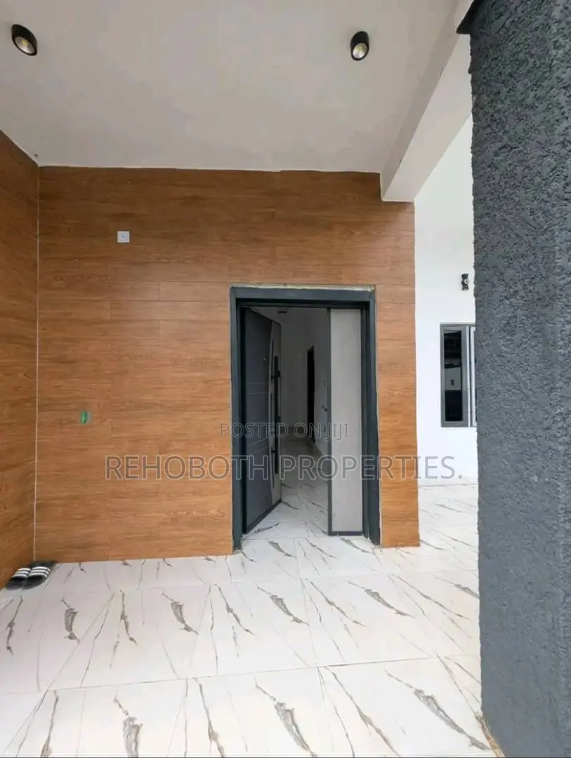 4bdrm Duplex in Chief Lateef Oyelade, Rind Road for sale in Rind Road