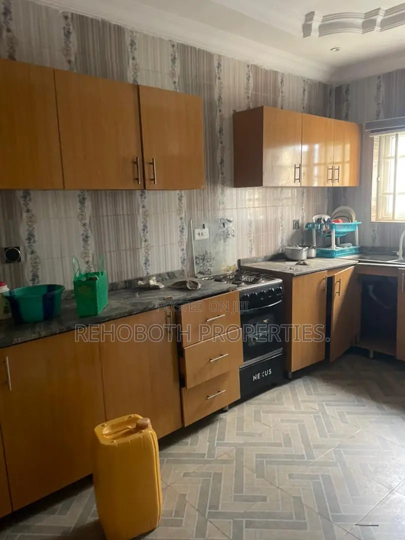 2bdrm Bungalow in Oke Ibukun, Akala Express for rent in Akala Express