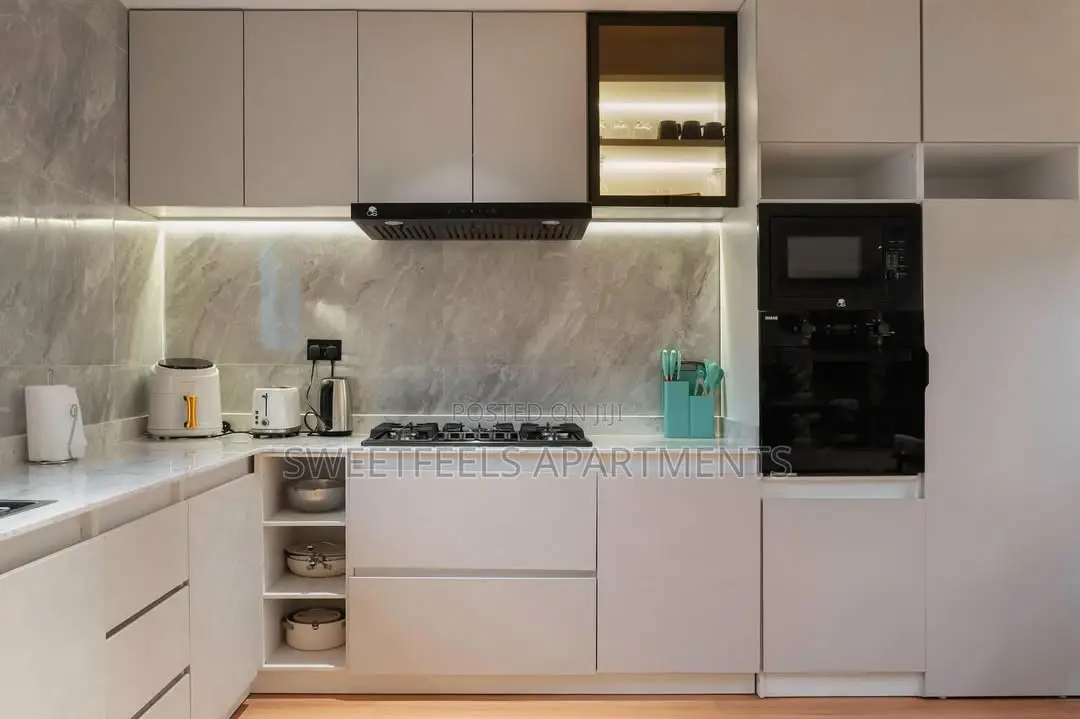 Brand New Luxury 2 Bedroom Proximity to Circle Mal in Osapa london
