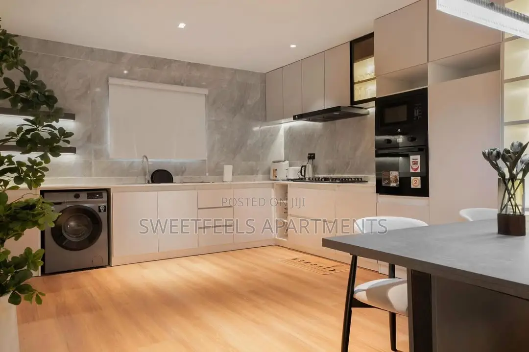 Brand New Luxury 2 Bedroom Proximity to Circle Mal in Osapa london