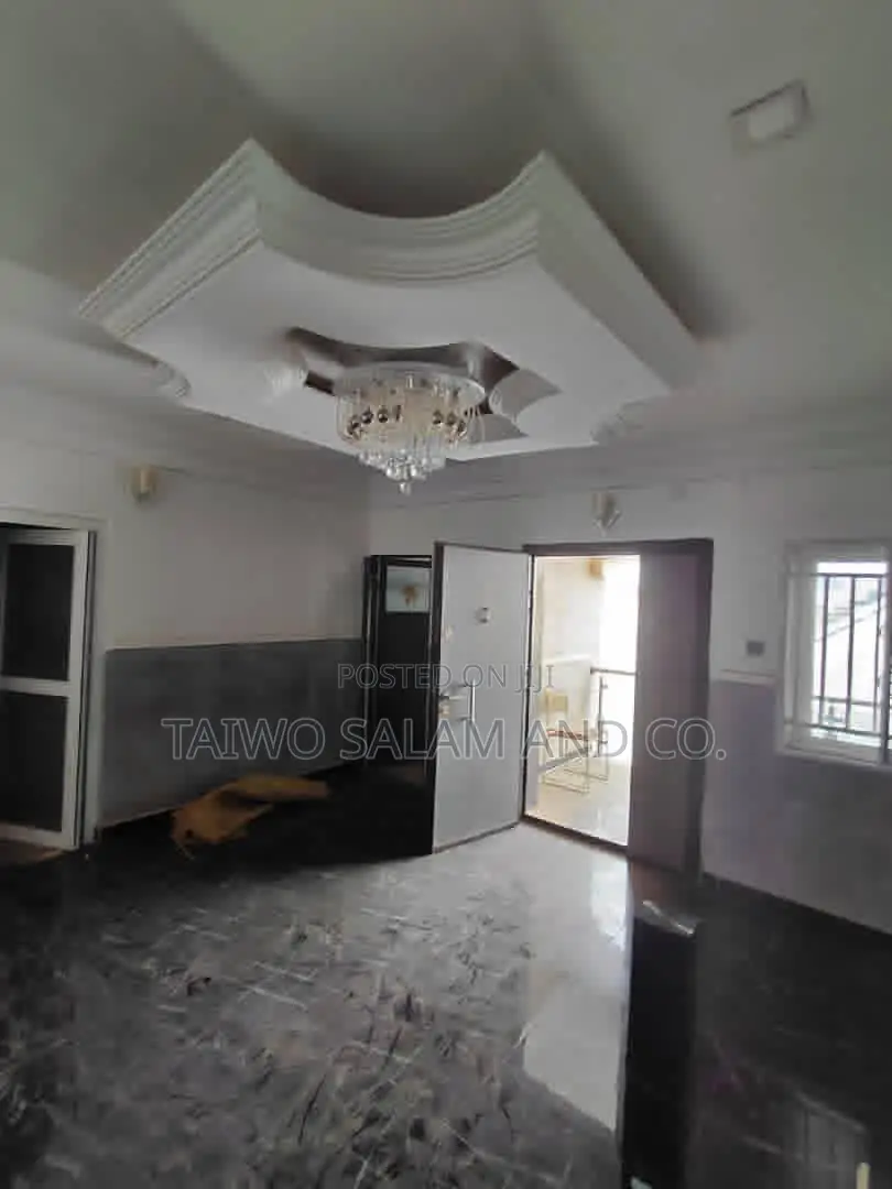 4bdrm Duplex in Akala Express for sale in Akala Express