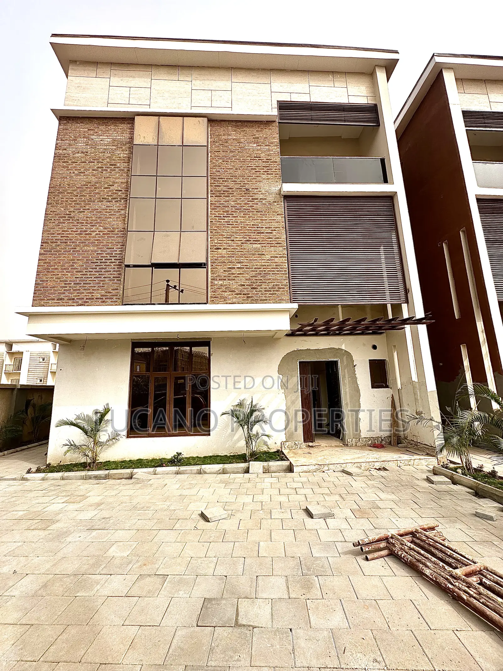 4bdrm Duplex in Jahi By Gilmore for rent in Jahi