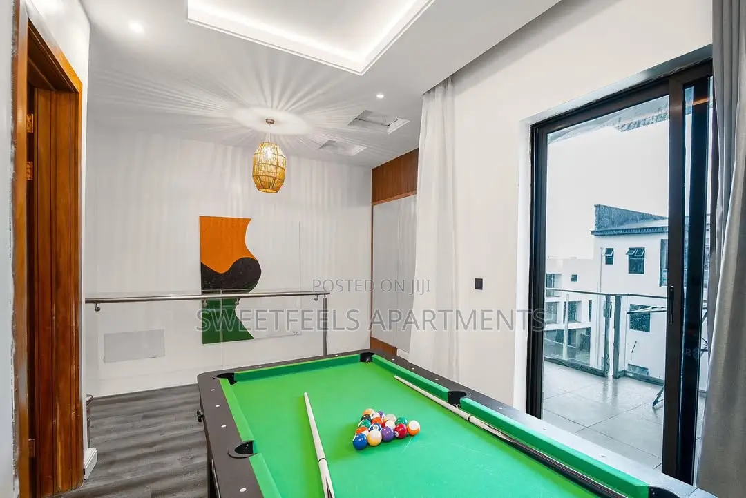 Two Bedroom Apartment With Bathtub,Ps5 Swimming Pool in Lekki Phase 1