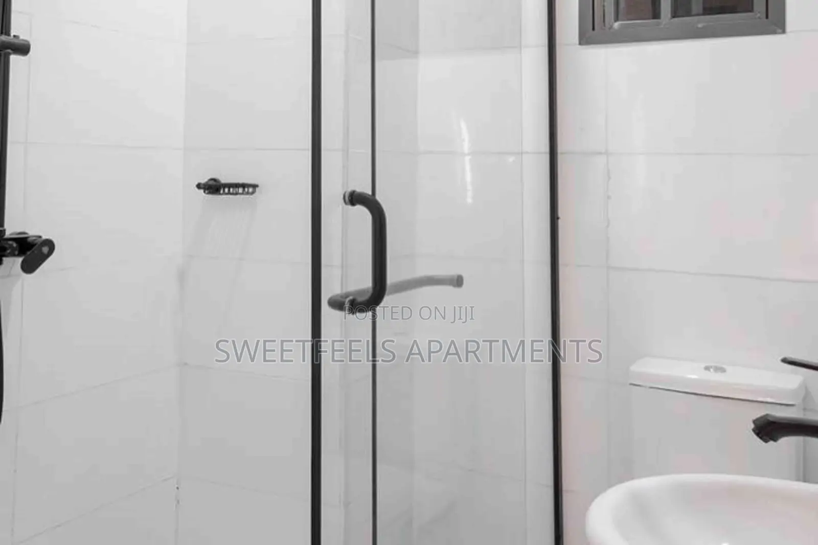 Lovely Cozy 2 Bedrooms Apartment With Balcony in Lekki Phase 1