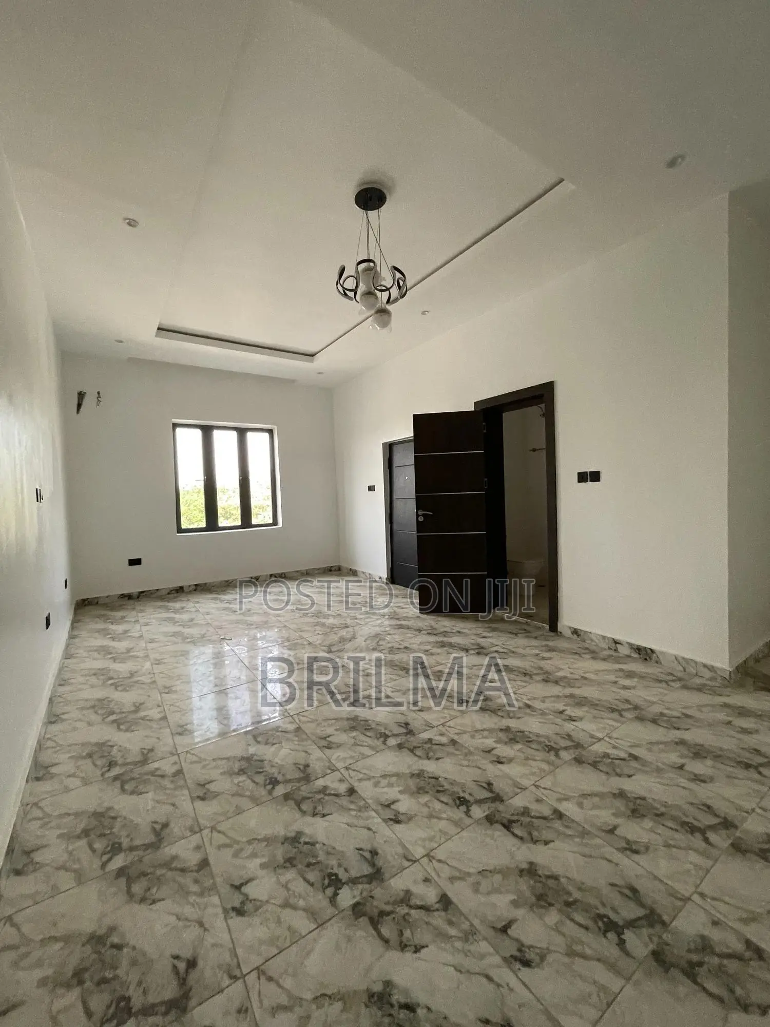3bdrm Block of Flats in Jahi for sale in Jahi