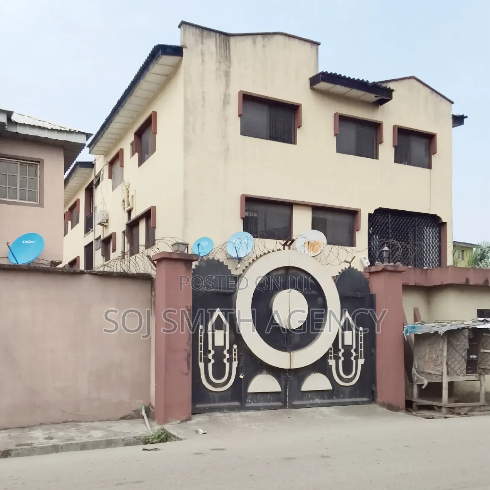 Furnished 3bdrm Block of Flats in Western Avenue for sale in Western Avenue