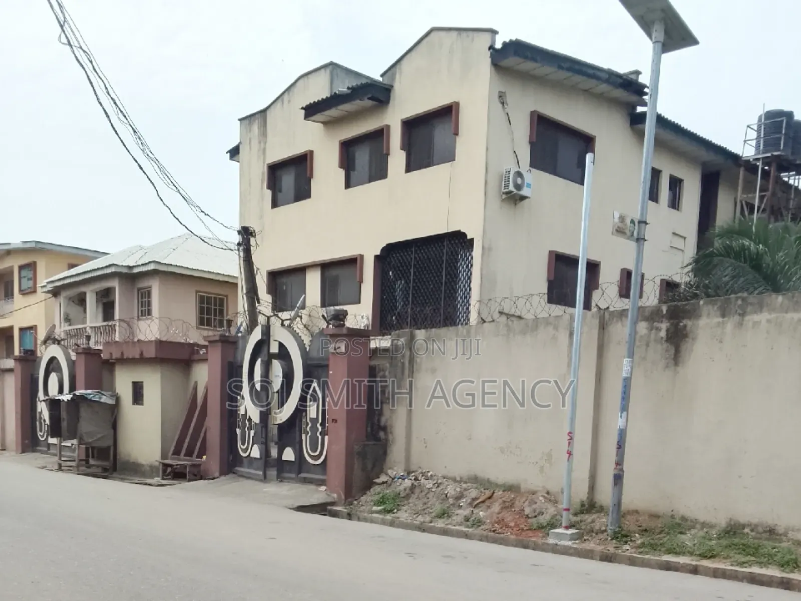 Furnished 3bdrm Block of Flats in Western Avenue for sale in Western Avenue