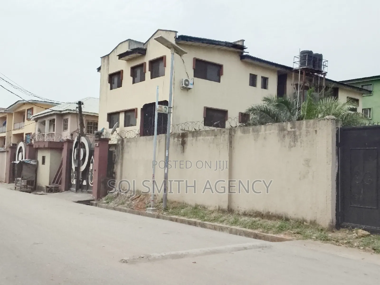 Furnished 3bdrm Block of Flats in Western Avenue for sale in Western Avenue