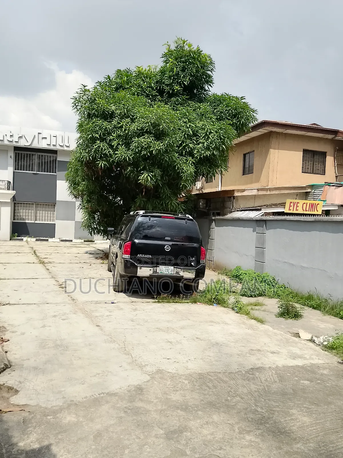 Toyin, Ikeja: 848 Square Metres Land With Structure on It. in Toyin Street
