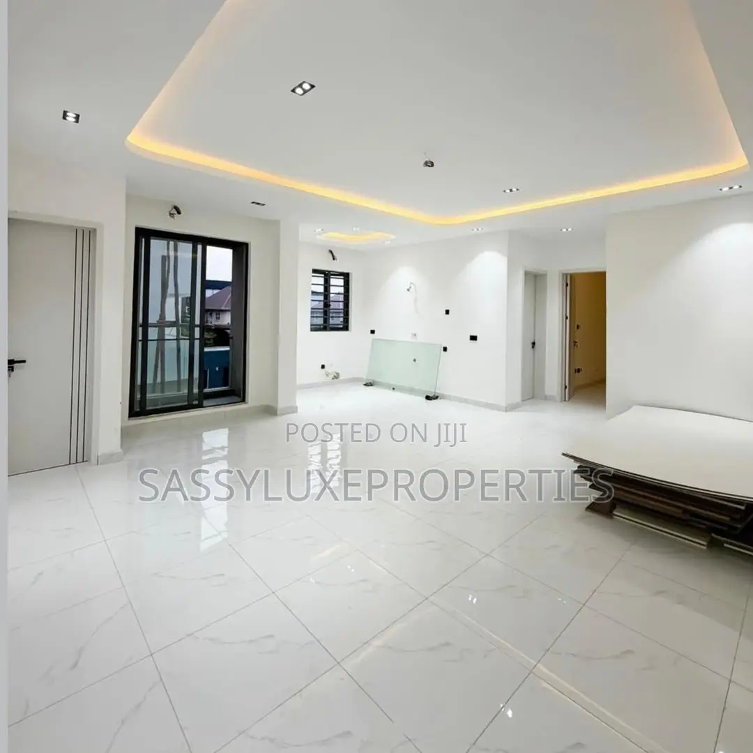Furnished 2bdrm Apartment in Ikate for sale in Ikate
