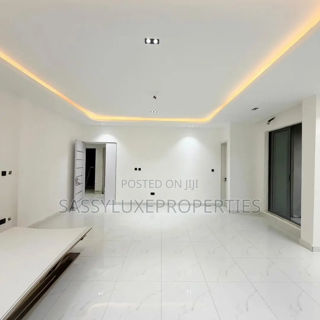 Furnished 2bdrm Apartment in Ikate for sale in Ikate