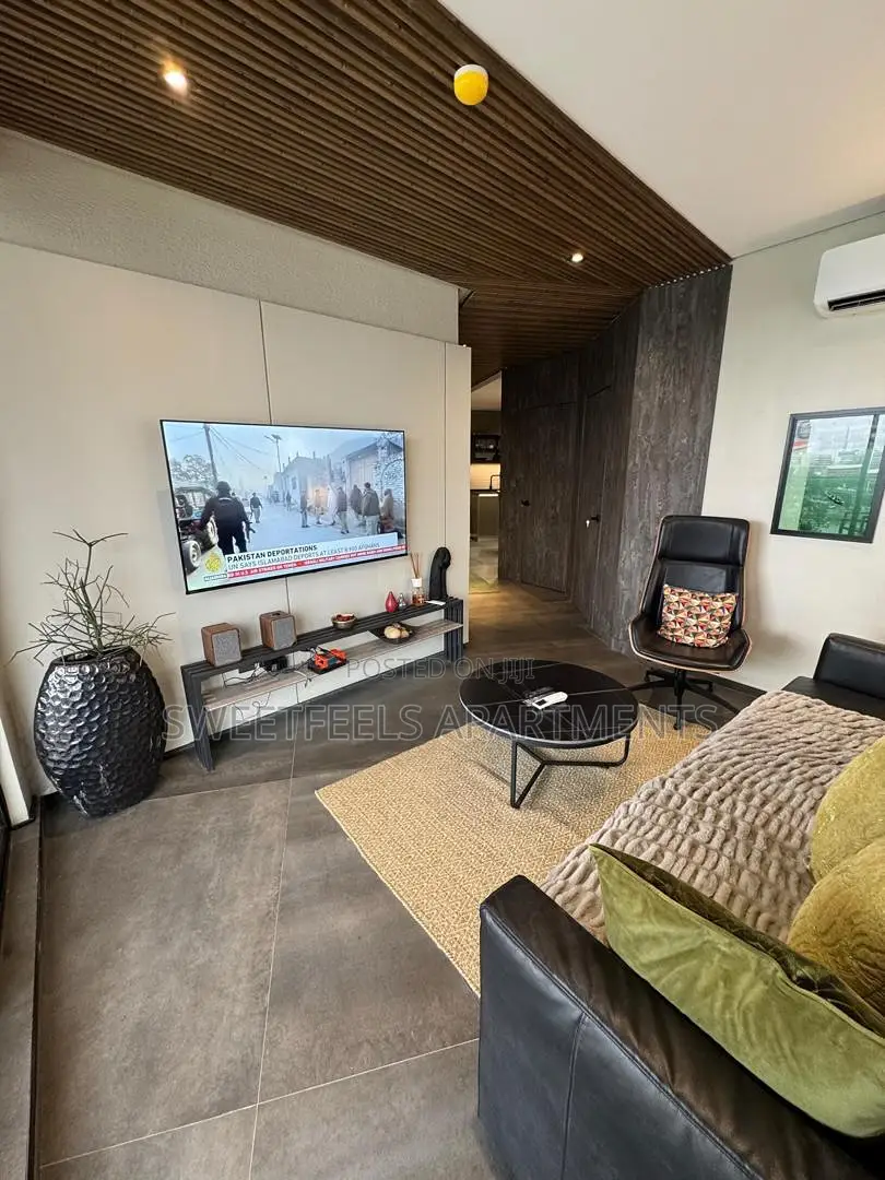 Fully Furnished Waterfront 1 Bedroom Serviced Apartment in Ikoyi S.W
