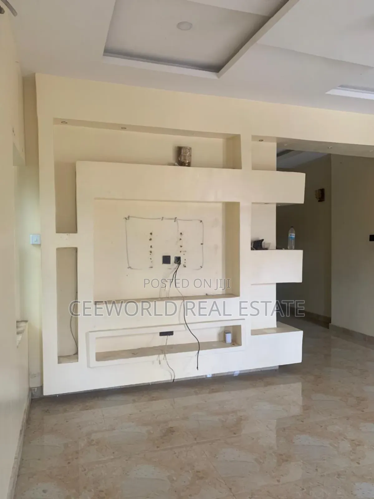 3bdrm Bungalow in Carlton Gate Estate, Akobo for sale in Akobo