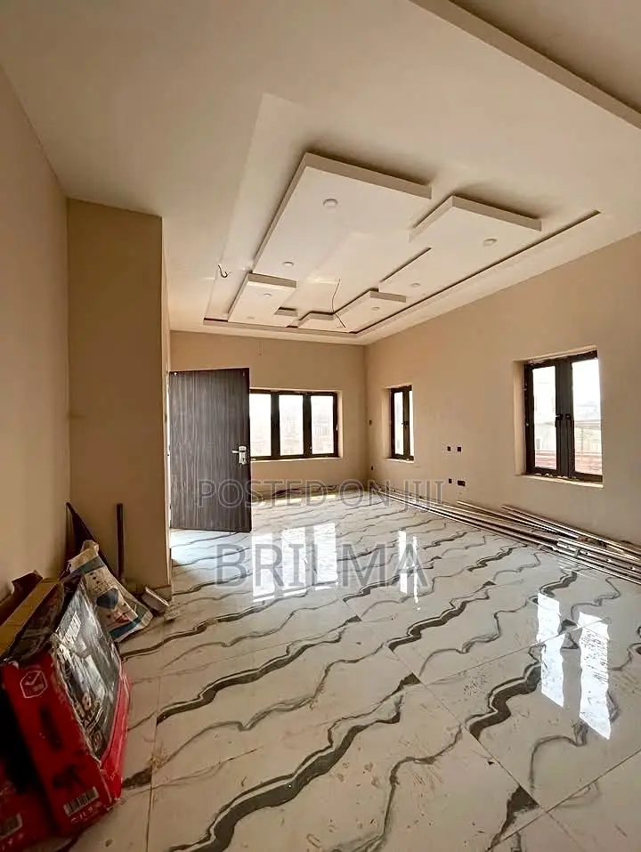 4bdrm Duplex in Durumi for sale in Durumi