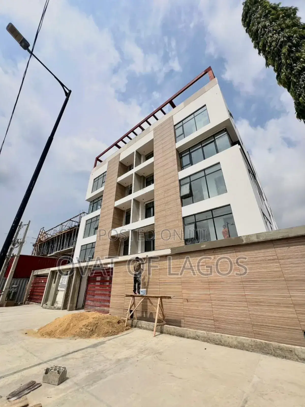 2bdrm Apartment in Lekki Phase1 for sale in Lekki Phase 1