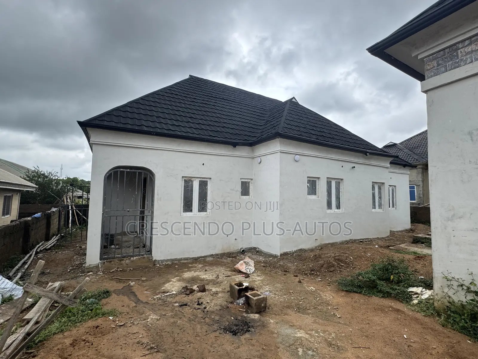 5bdrm Bungalow in Oluana, Ibadan for sale in Ibadan