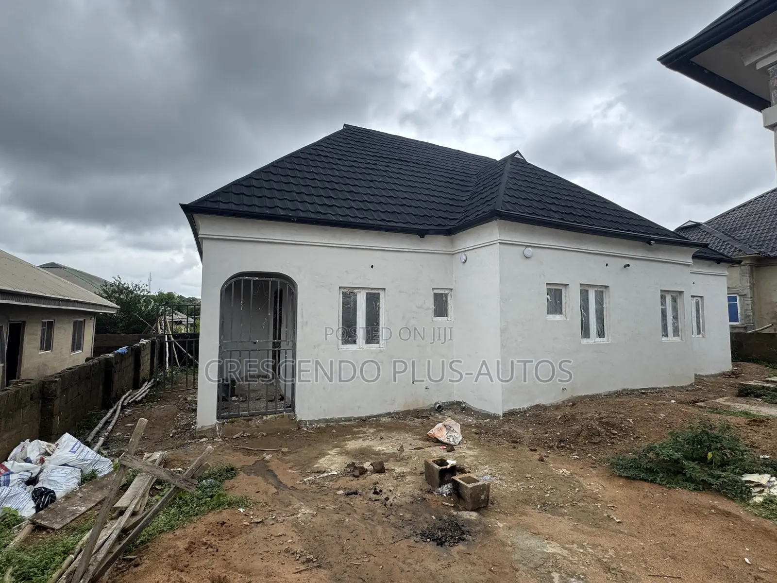 5bdrm Bungalow in Oluana, Ibadan for sale in Ibadan