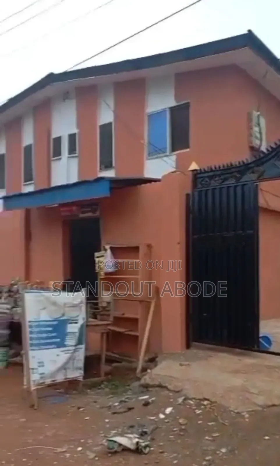 5bdrm Block of Flats in In A Secure Location, Akute Ajuwon for sale in Akute Ajuwon