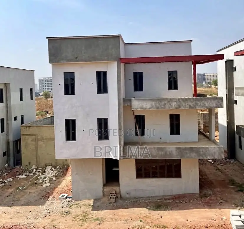 5bdrm Duplex in Mabushi for sale in Mabushi