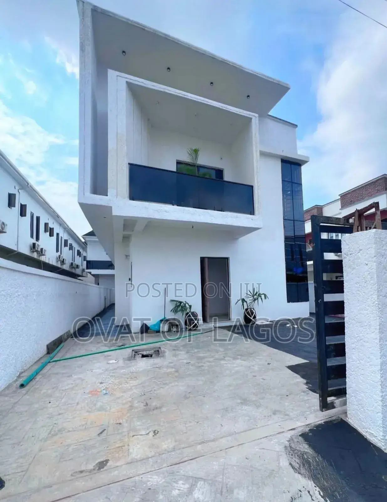 4bdrm Duplex in Ikota Lekki for sale in Ikota