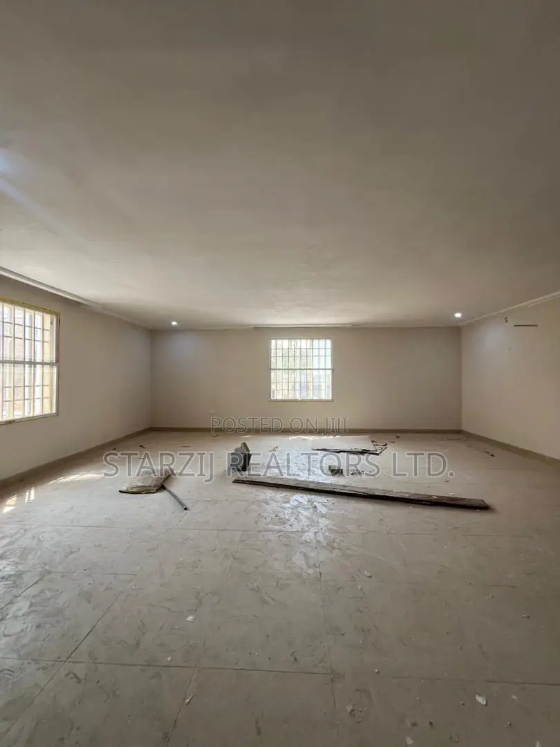 5bdrm Duplex in Wuye for sale in Wuye