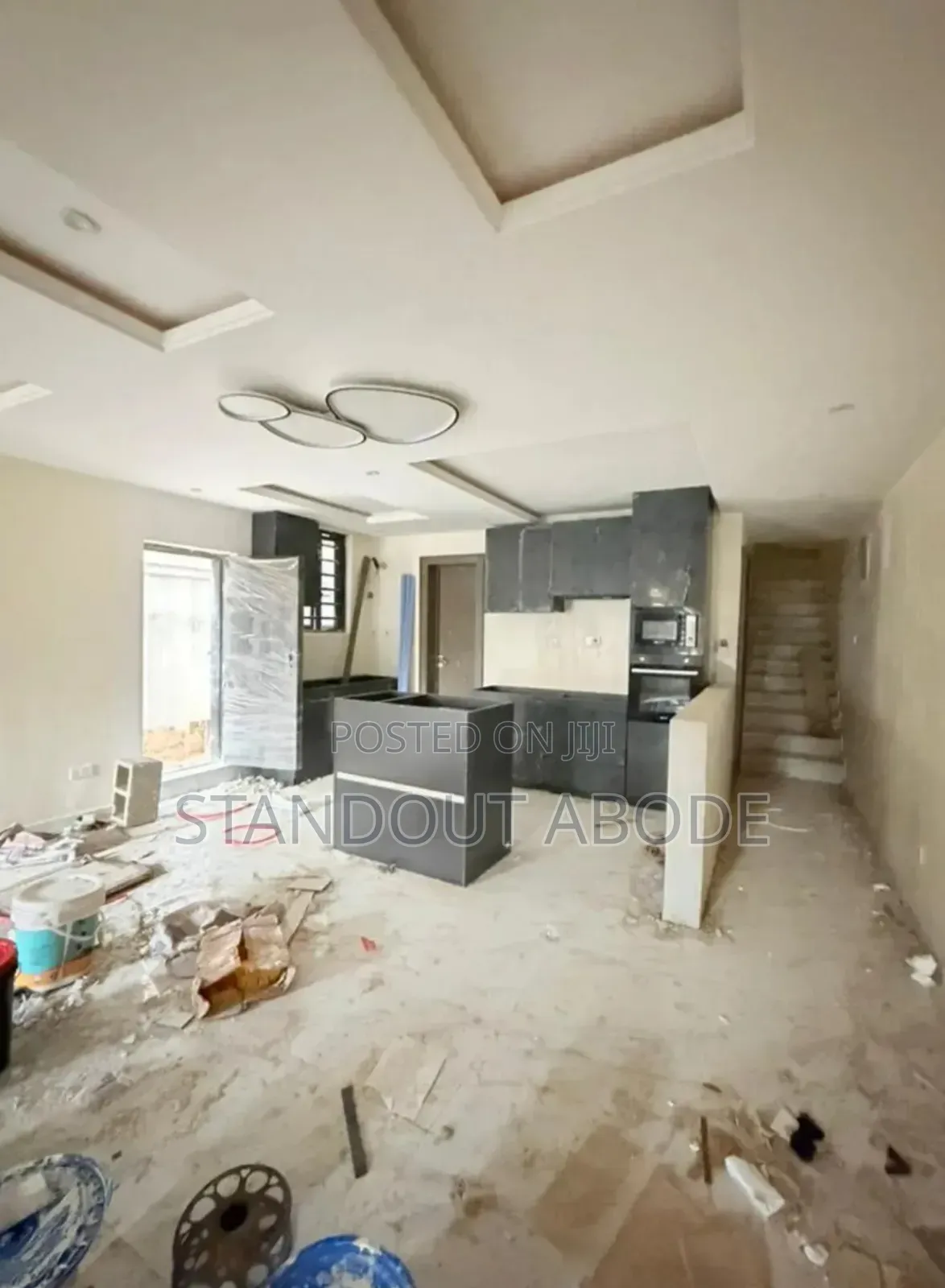 4bdrm Duplex in In A Secure Location, Surulere for sale in Surulere